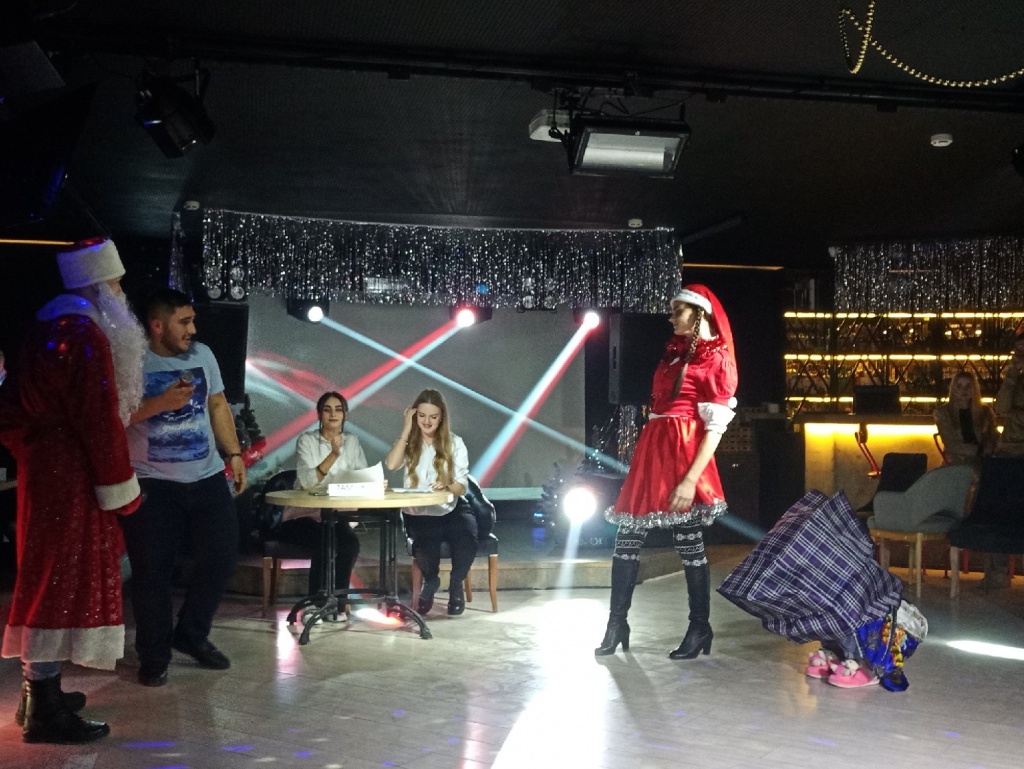 P11223-185400.jpg